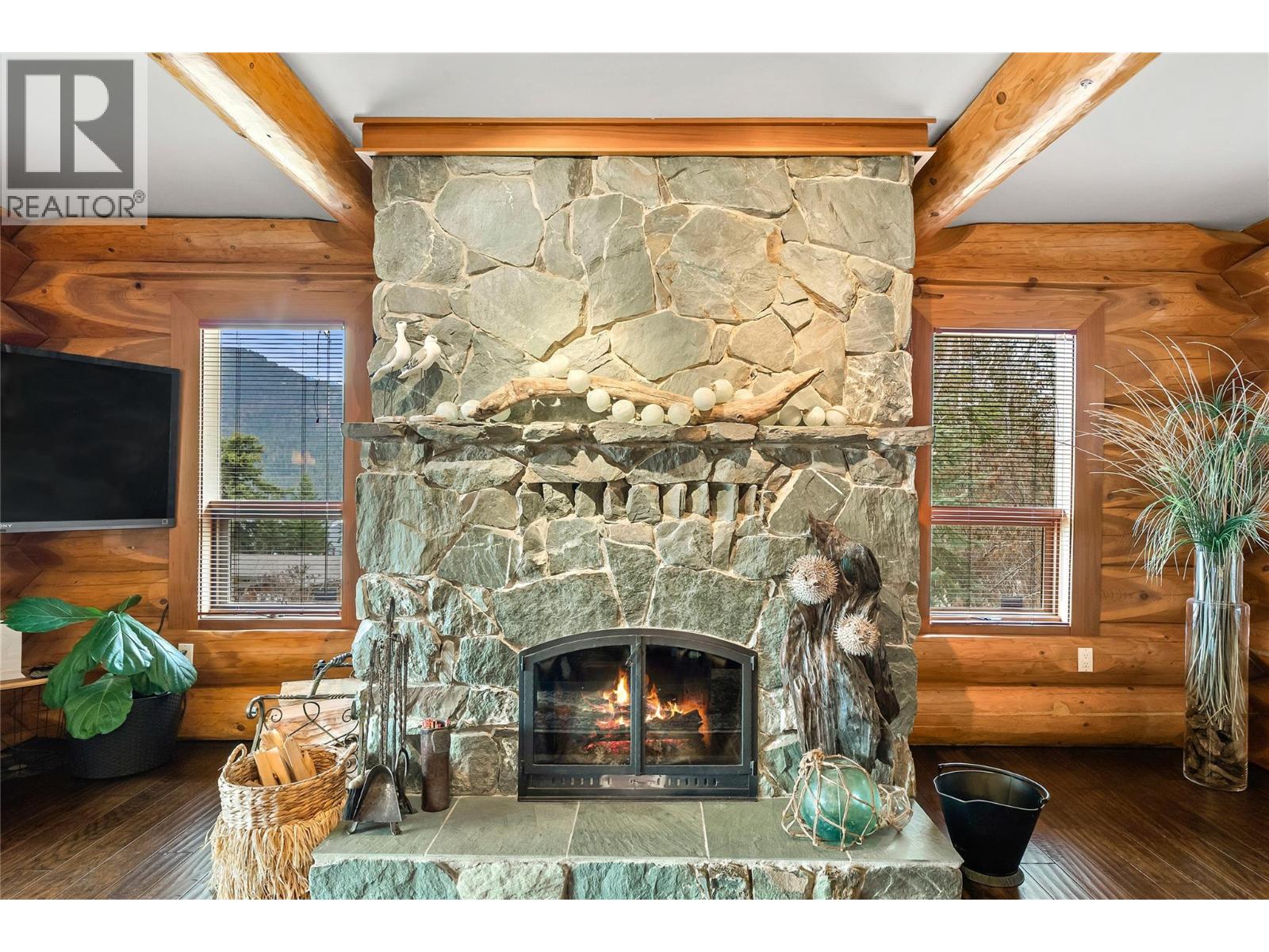 Gallery Images - 2822 Juniper Crescent, Blind Bay, BC