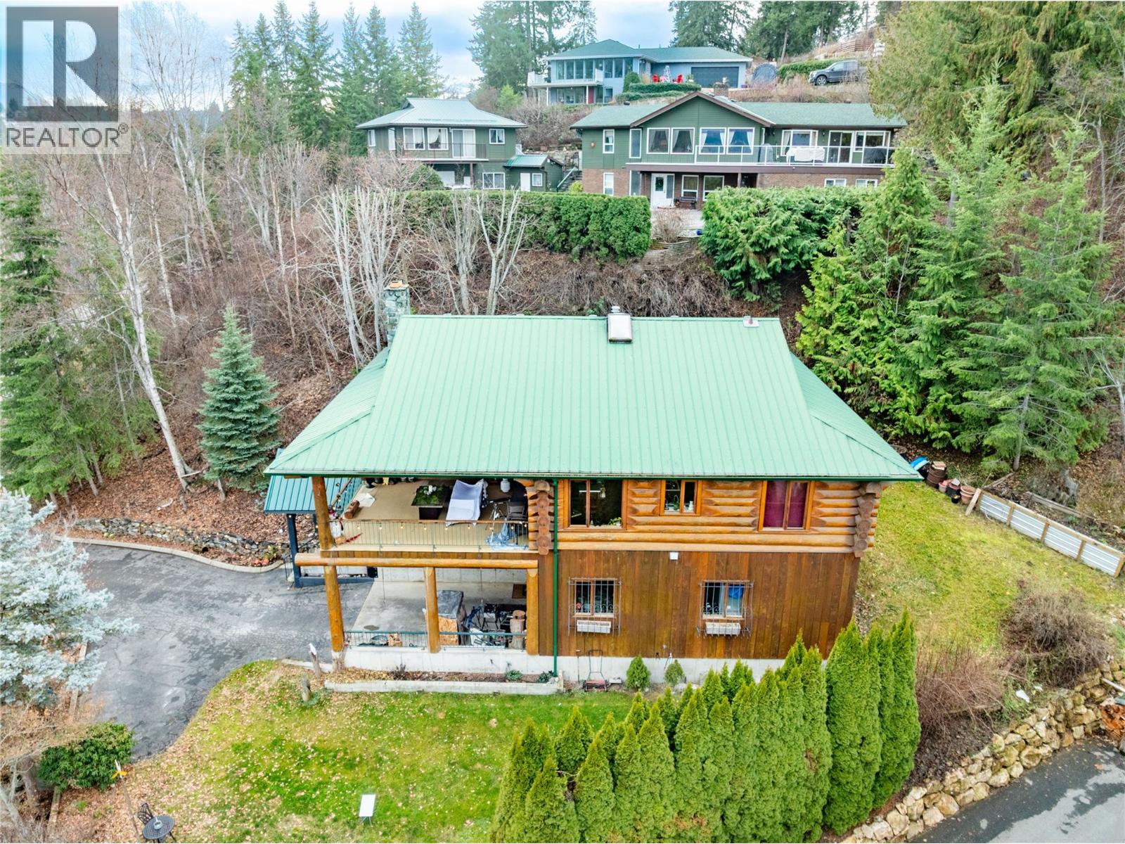 Gallery Images - 2822 Juniper Crescent, Blind Bay, BC