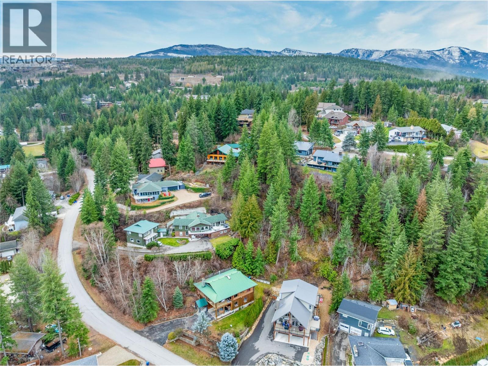 Gallery Images - 2822 Juniper Crescent, Blind Bay, BC