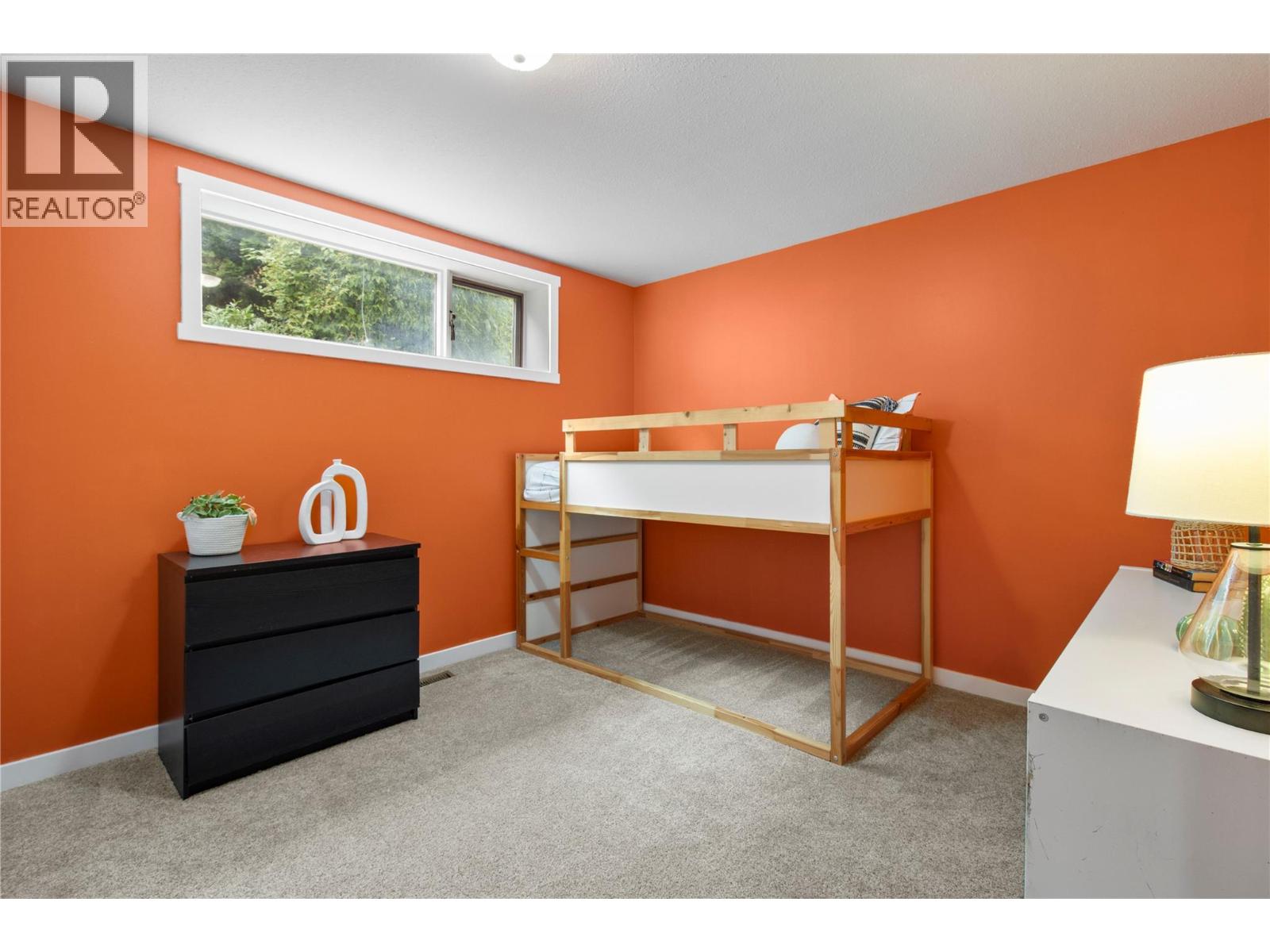 Gallery Images - 2484 Sunrise Boulevard, Blind Bay, BC