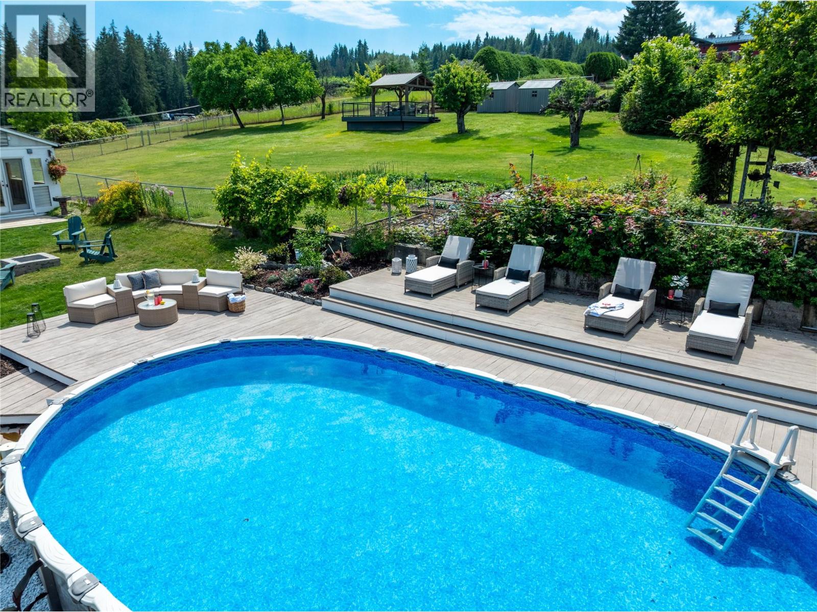 Gallery Images - 2484 Sunrise Boulevard, Blind Bay, BC