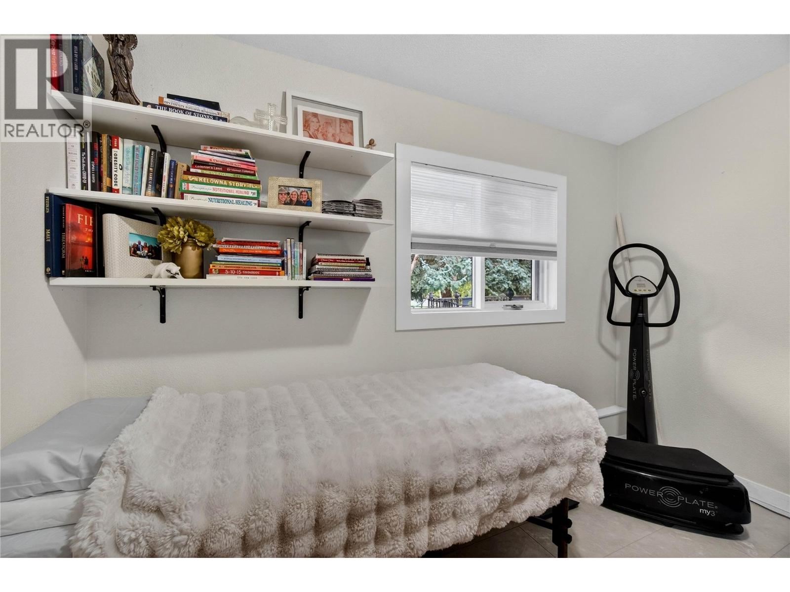 Gallery Images - 2829 Marine Drive Blind Bay Blind Bay