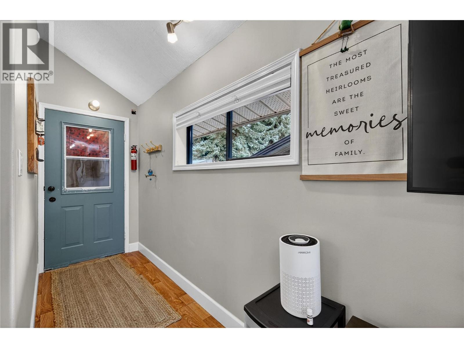 Gallery Images - 2829 Marine Drive Blind Bay Blind Bay